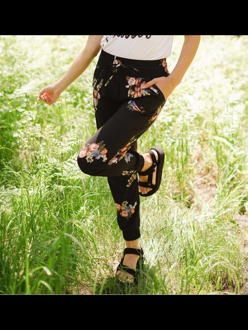 XS Petite Albion Fit Destination Joggers in Rose Black NWT- Sold Out Online